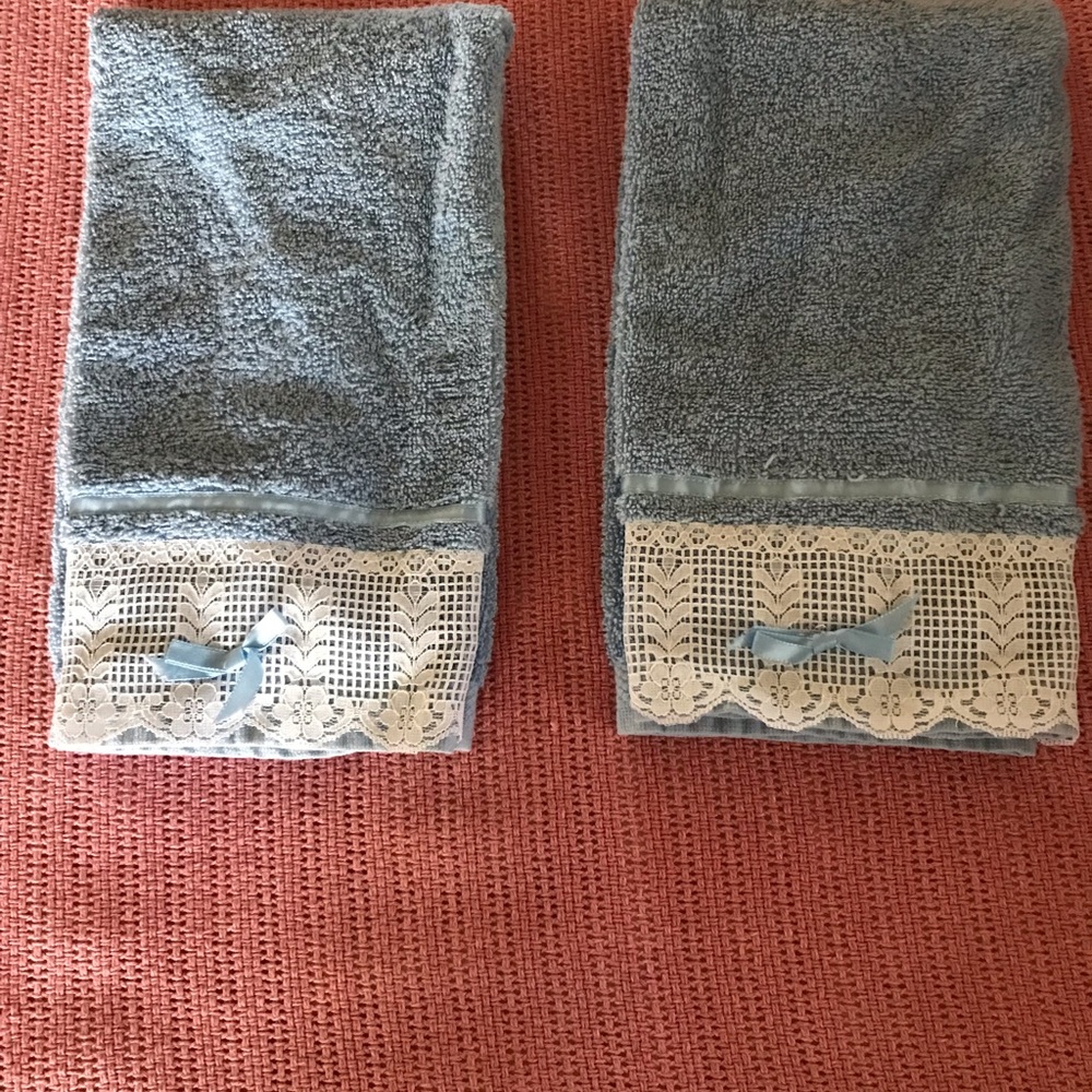 Lace Embellished Hand Towels Set of 2